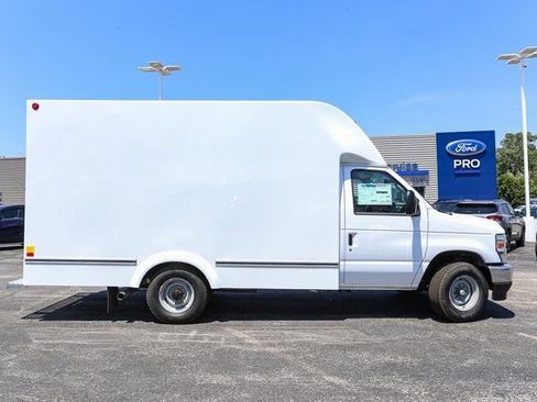 New 2026 Ford E-350 and Econoline 350 Super Duty w/ Power Equipment Group RWD image 12