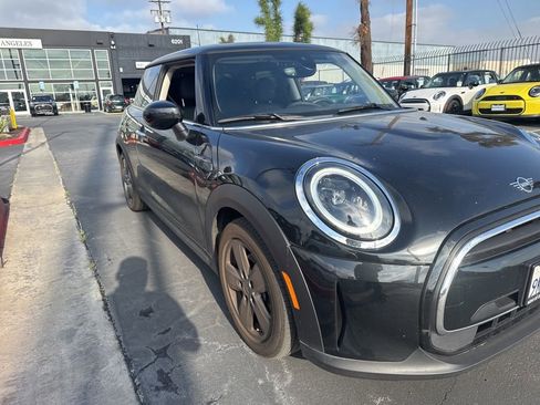 Used 2024 MINI Cooper 2-Door Hardtop image 11