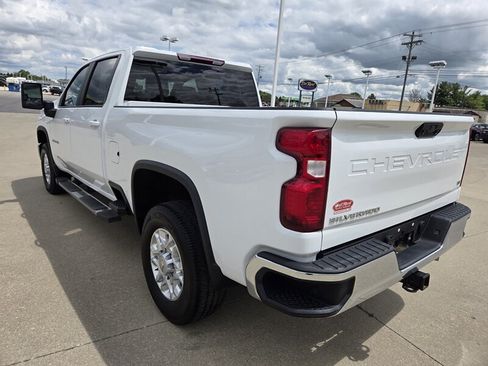 Used 2024 Chevrolet Silverado 2500 LT AWD/4WD image 5