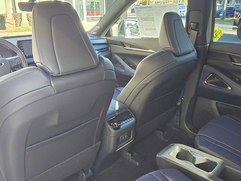 Certified 2026 INFINITI QX60 Sport w/ Dark Cargo Package AWD/4WD image 18
