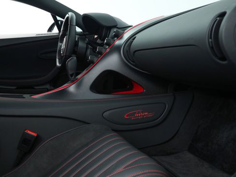Used 2024 Bugatti Chiron Super Sport image 44