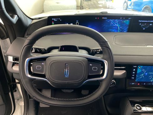 New 2026 Lincoln Navigator Reserve w/ Jet Appearance Package image 21