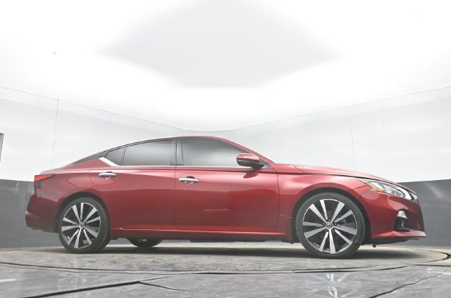 Used 2020 Nissan Altima 2.5 Platinum FWD image 50