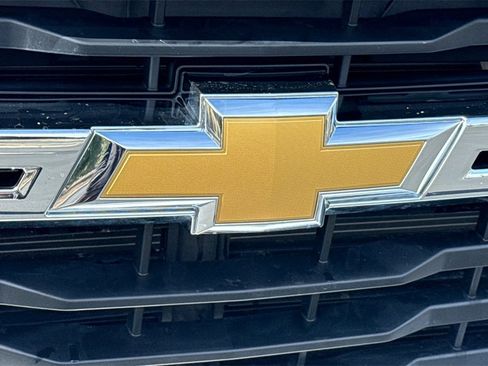 Used 2024 Chevrolet Silverado 2500 LT w/ Convenience Package image 7