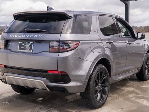 Used 2025 Land Rover Discovery Sport S image 6