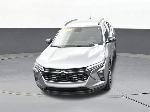Used 2025 Chevrolet Trax RS w/ Driver Confidence Package FWD image 63