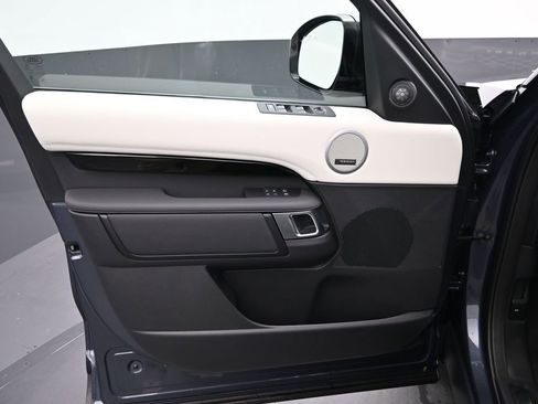 New 2026 Land Rover Discovery S AWD/4WD image 19