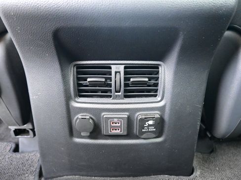 Certified 2024 Nissan Titan SV w/ SV Convenience Package image 15