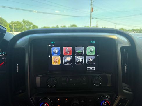 Used 2018 Chevrolet Silverado 1500 LT w/ All Star Edition AWD/4WD image 16