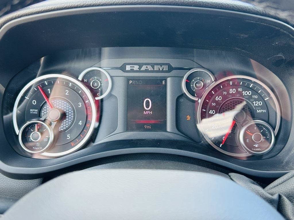 New 2025 RAM 2500 Big Horn AWD/4WD image 16