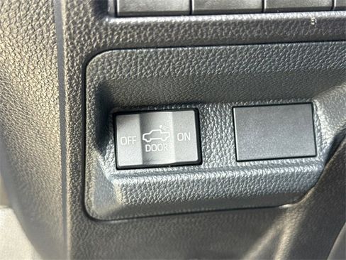 Used 2025 Toyota Tacoma TRD Sport image 26