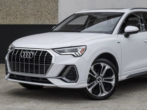 Used 2020 Audi Q3 2.0T Premium Plus w/ Premium Plus Package AWD/4WD image 4