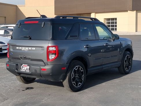 Used 2025 Ford Bronco Sport Outer Banks image 3