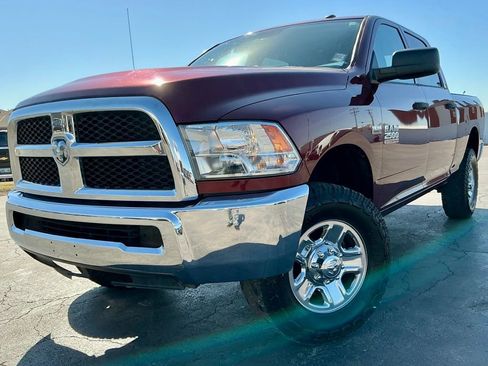 Used 2018 RAM 2500 Tradesman w/ Chrome Appearance Group image 2