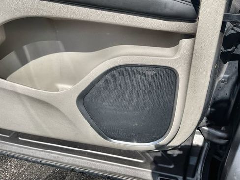 Used 2019 Lincoln Nautilus Select FWD image 24