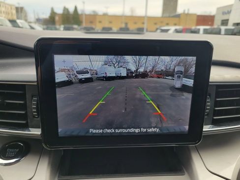 Used 2022 Ford Explorer XLT w/ Equipment Group 202A image 20