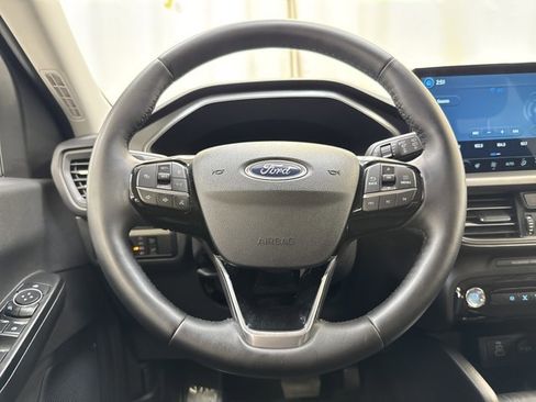 Used 2025 Ford Escape SE FWD image 16