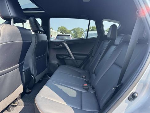 Used 2018 Toyota RAV4 SE w/ Advanced Technology Package AWD/4WD image 9