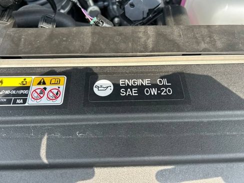 Used 2025 Toyota 4Runner Platinum AWD/4WD image 16