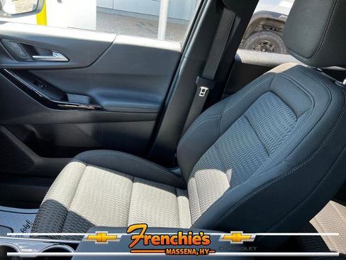 Used 2025 Chevrolet Equinox LT AWD/4WD image 37