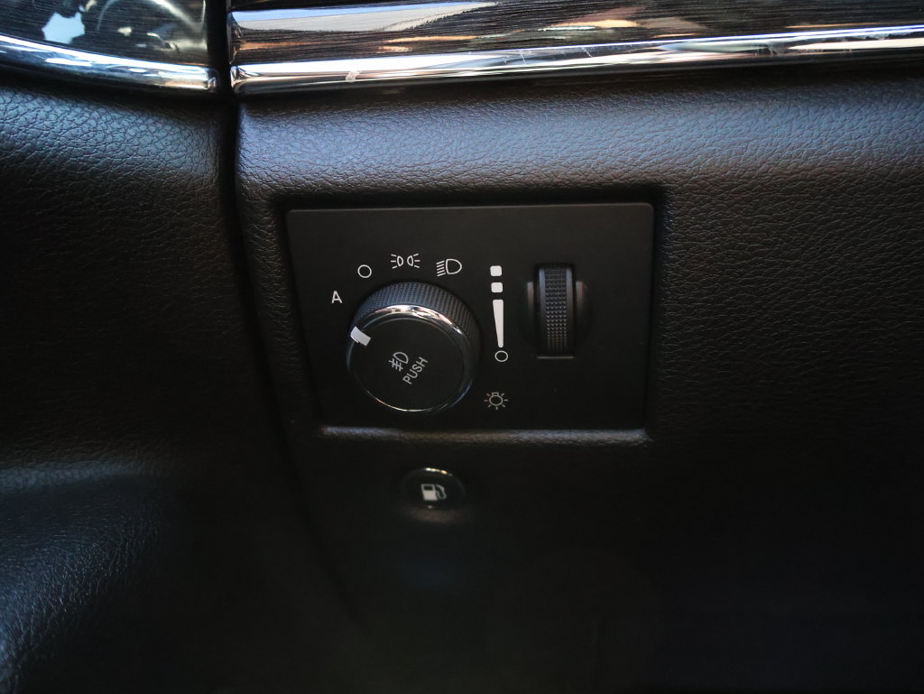Used 2021 Jeep Grand Cherokee Trailhawk w/ Premium Lighting Group AWD/4WD image 32