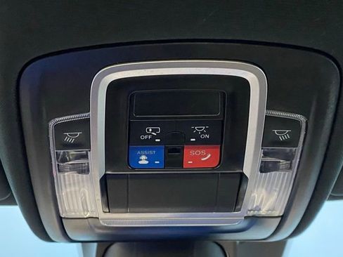 Used 2024 RAM 1500 Laramie image 34