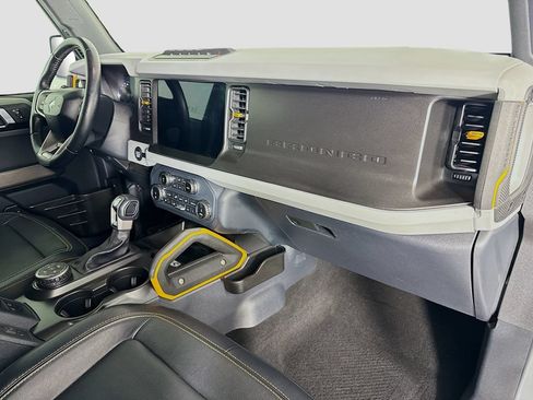 Used 2022 Ford Bronco Badlands AWD/4WD image 17