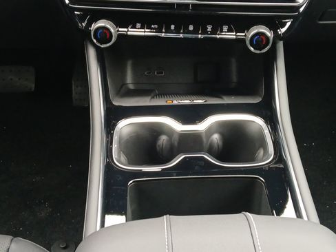 New 2026 Chevrolet Traverse LT w/ Driver Confidence Package image 13