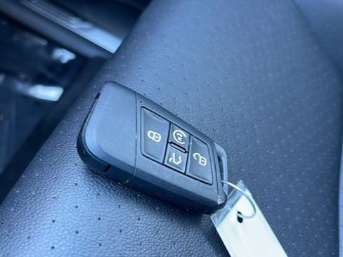 Used 2018 Volkswagen Atlas SEL w/ R-Line Package AWD/4WD image 37