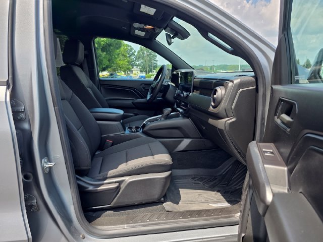 Used 2023 Chevrolet Colorado Trail Boss w/ LPO, Skid Plate Package AWD/4WD image 17