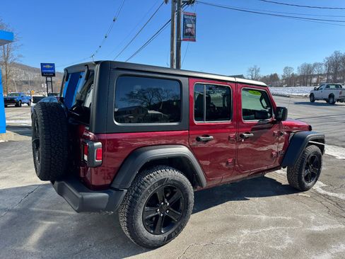 Used 2022 Jeep Wrangler Unlimited Sport image 10