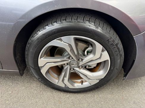 Used 2018 Honda Accord EX image 15