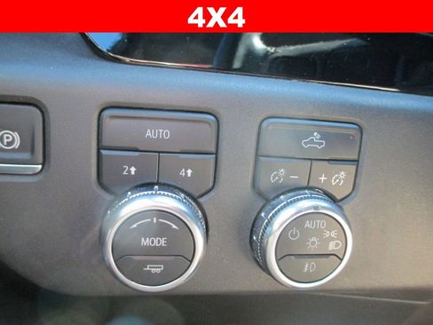 Used 2024 GMC Sierra 1500 Elevation image 27