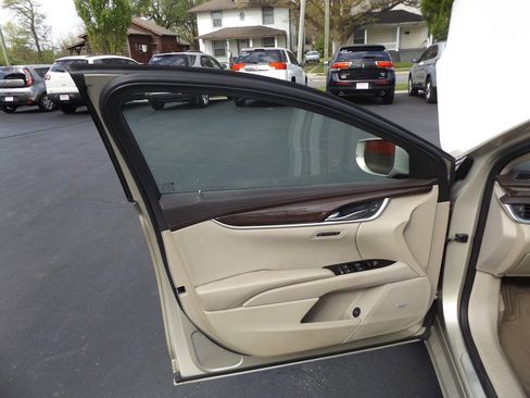 Used 2013 Cadillac XTS Luxury w/ Driver Awareness Package FWD image 19