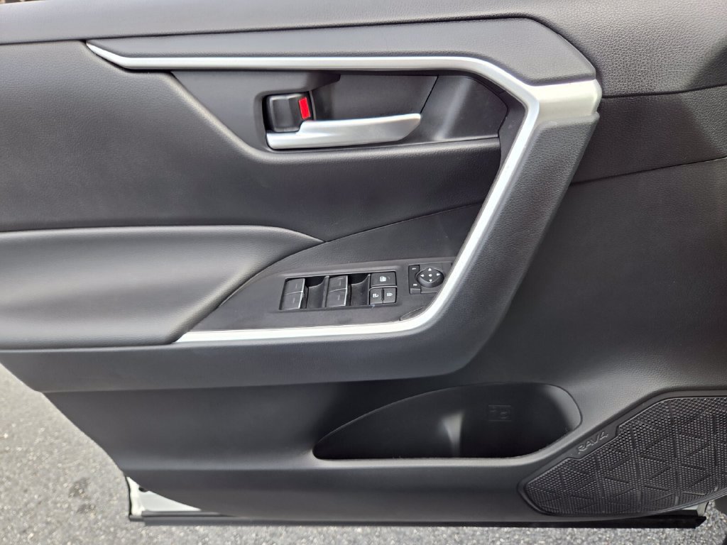 Certified 2025 Toyota RAV4 XLE Premium FWD image 27