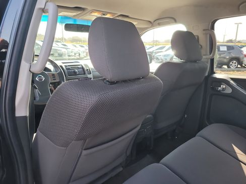 Used 2012 Nissan Pathfinder S image 13