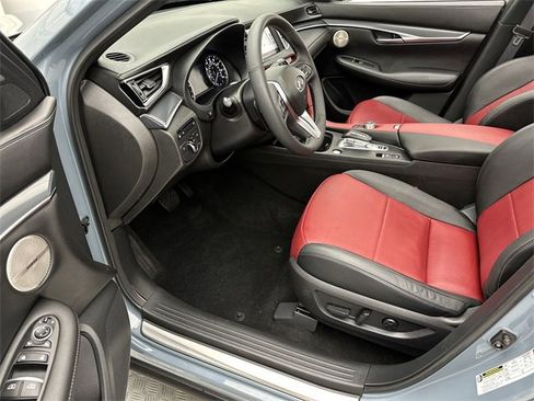 Used 2023 INFINITI QX50 Sport image 11