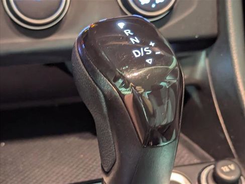 Used 2023 Volkswagen Jetta S image 19