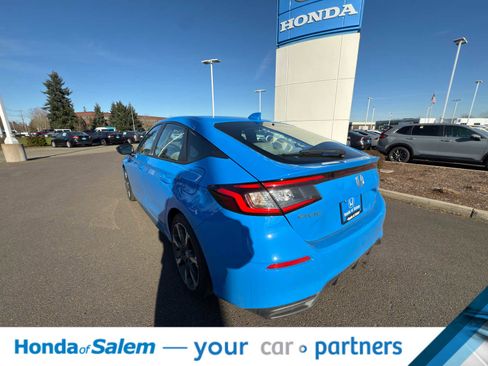 Used 2025 Honda Civic Sport Touring image 3