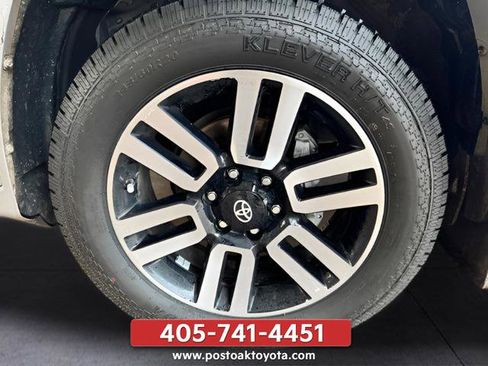 Used 2024 Toyota 4Runner Limited AWD/4WD image 28