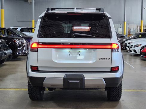 Used 2024 Lexus GX 550 AWD/4WD image 10