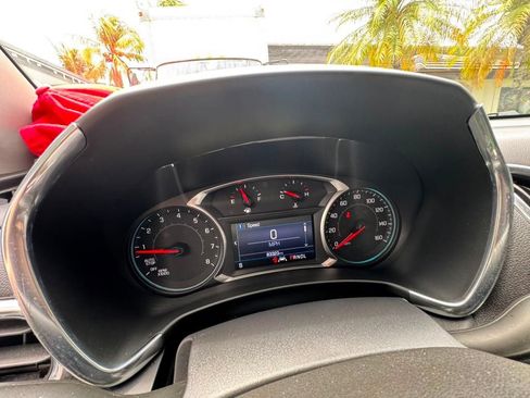 Used 2020 Chevrolet Equinox LT w/ LPO, Floor Liner Package FWD image 3