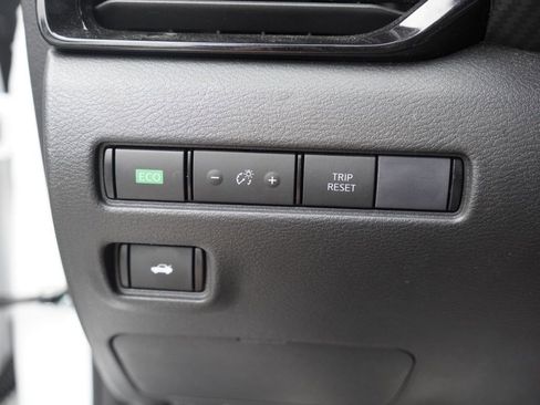 Used 2025 Nissan Sentra SV image 10