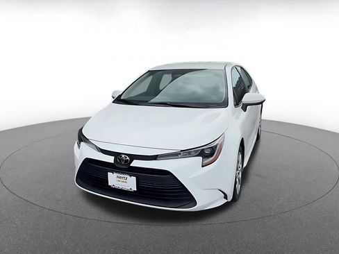 Used 2025 Toyota Corolla LE image 7
