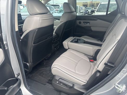 Used 2024 Honda Pilot Elite image 9