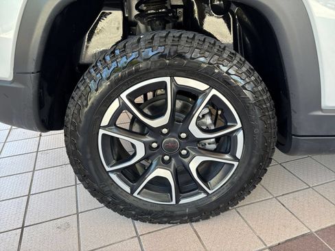 Used 2025 Jeep Compass Trailhawk AWD/4WD image 30