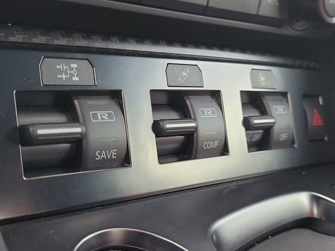 Used 2024 Nissan GT-R Premium w/ Premium Interior Package image 30