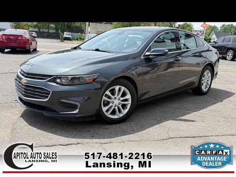 Used 2018 Chevrolet Malibu LT FWD image 4