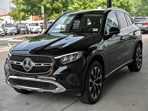 New 2025 Mercedes-Benz GLC 350e 4MATIC image 3