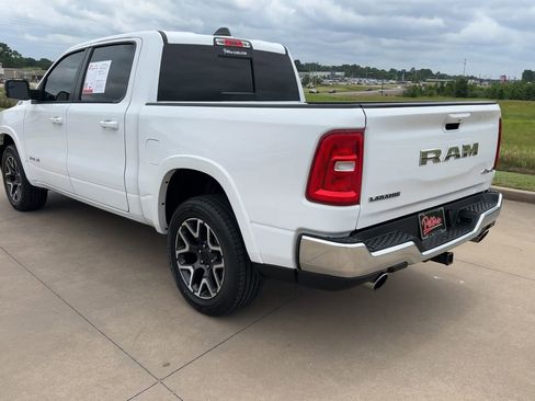 Used 2025 RAM 1500 Laramie AWD/4WD image 7